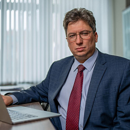 Анатолий Ушаков